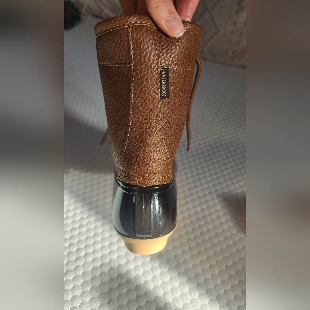 Waterproof Duck Boots - Picture 4 of 4